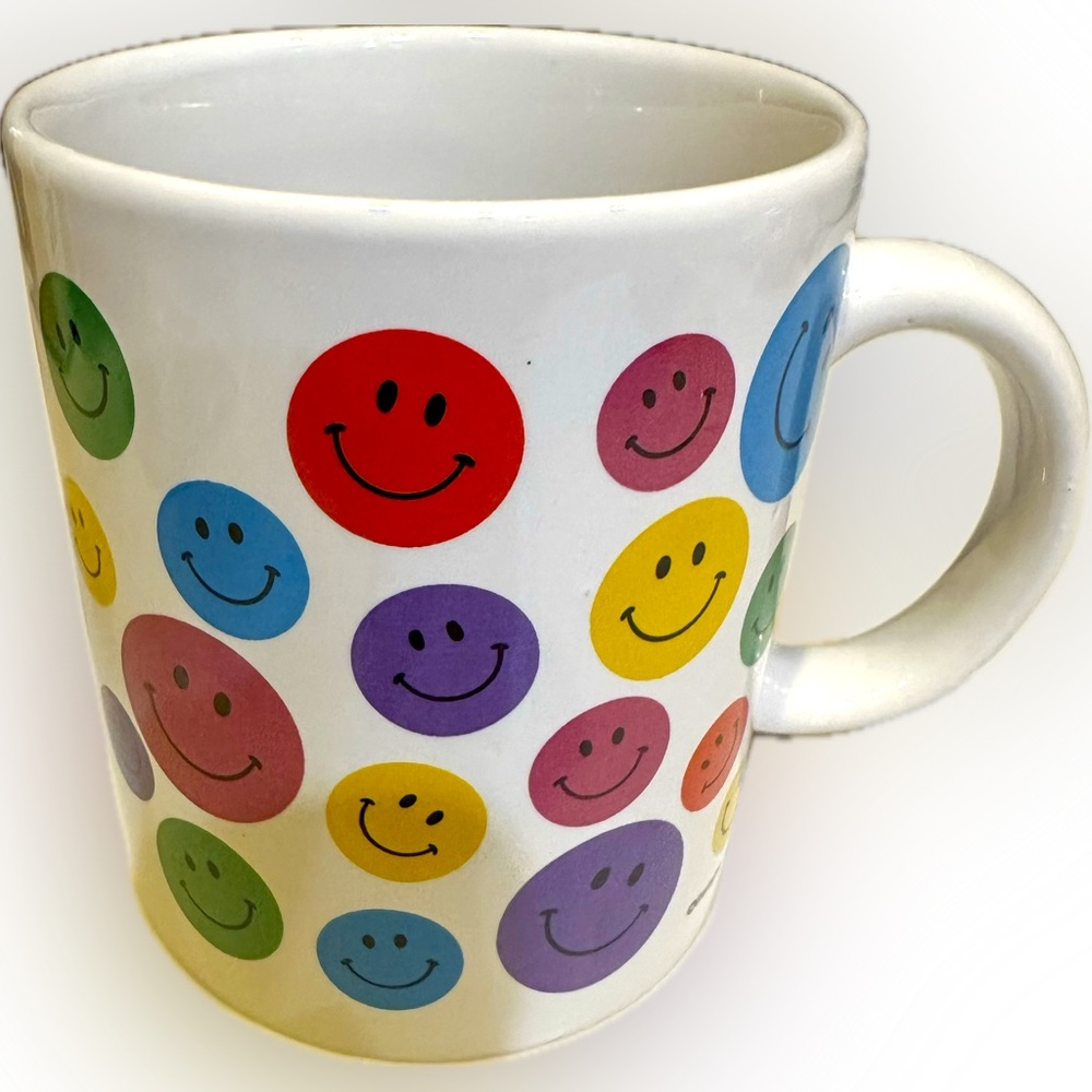 VTG SMILEY FACE 1980’S COFFEE COCOA SOUP CUP HOT COLD GIFT RED BLUE YELLOW GREEN